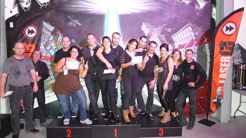 Photo de groupe avec les gilets et l'équipement Solaris